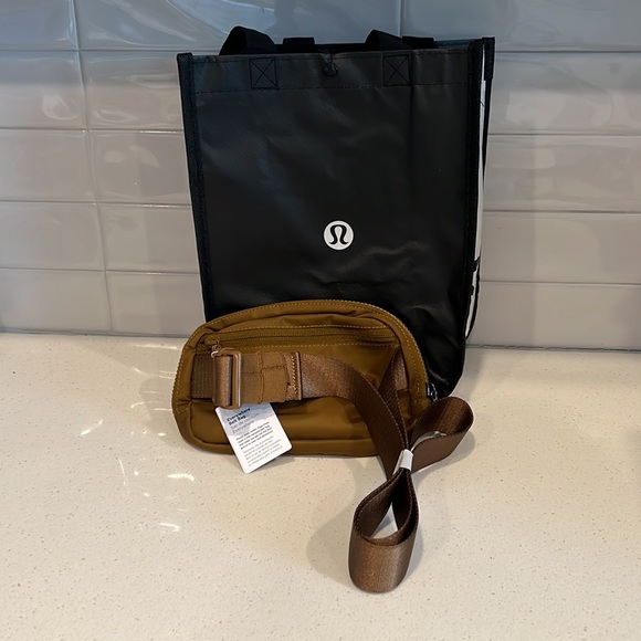 burnt caramel lululemon belt bag Everywhere 1L (Burnt Caramel) : Buy Online at Best Price in KSA NWT Lululemon Everywhere Burnt Caramel